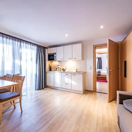 Апартаменти Alpenland