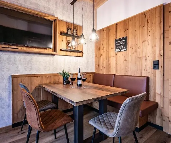 Апартаменты Alpenland *